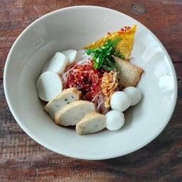 ก๋วยเตี๋ยวลูกชิ้นปลา