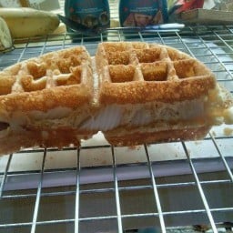 วาฟเฟิลนมสดยายรัตน์  (เนยถังทอง) ไม่มีสาขา