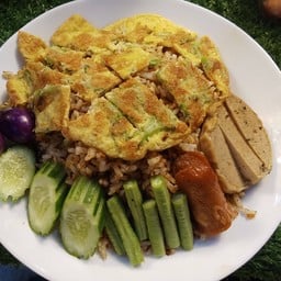 ข้าวคลุกน้ำพริก ตาแดง แมงดา