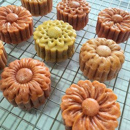 ขนมเปี๊ยะน้ำผึ้งไส้ทุเรียนกวน