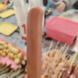 ไส้กรอกแดง