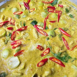 แกงเขียวหวานลูกชิ้นปลากราย