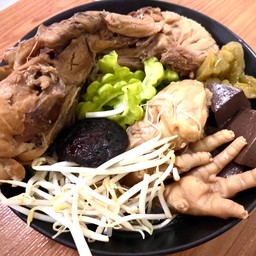 ครัวหลังบ้าน ต้มเส้น อุดร โครงไก่ ตามสั่ง -ท่าตูม