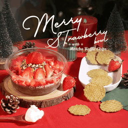 Merry Strawberry Bowl with Matcha Waffle Chips (200g)