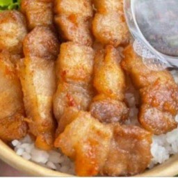 หมูสามชั้นทอดน้ำปลาอร่อยมากๆ 2