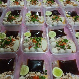 หมี่คลุกสูตรโบราณบ้านปาม