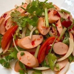 ยำไส้กรอก คอกเทล