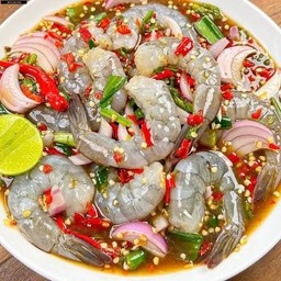 ยำกุ้งสด