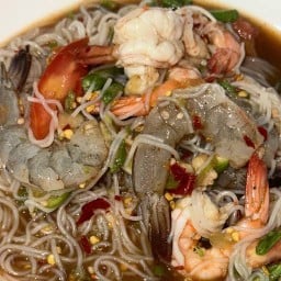 โรงตำ ยำแหลก