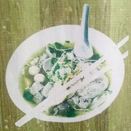 คาเฟยเตี้ยน (ก๋วยเตี๋ยวหมู่ตุ๋น สูตรเบตง และกาแฟโบราณ)