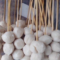 ลูกชิ้นหมูทอด