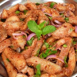 ส้มตำเขียวสะอื้น สาขาแรก