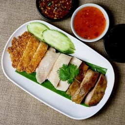 เฟยหลง ข้าวมันไก่สิงคโปร์ถาด สาขาอมตะชลบุรี