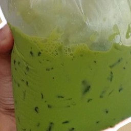 นมเย็น เขียวมรกต