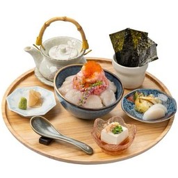 AMAEBI HOTATE NEGITORO BOWL