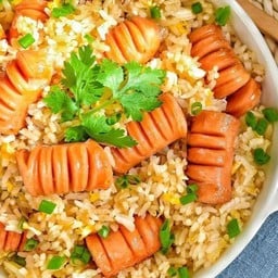 ข้าวผัดไส้กรอก