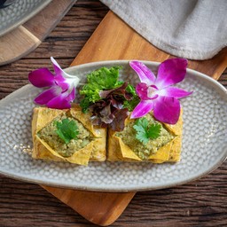 แกงเขียวหวานห่อไข่