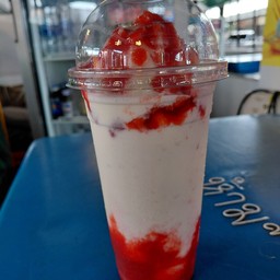 สตรอเบอรี่นมสดปั่น