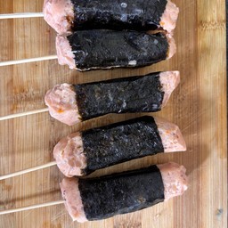 ลูกชิ้นกุ้งห่อสาหร่าย