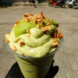 น้ำปั่นอะโวคาโดนมอัลมอนด์