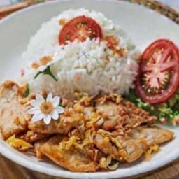ข้าวซอย ขนมจีนน้ำเงี้ยว ผัดกะเพรา บ้านฟ้า