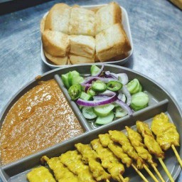 หมูสะเต๊ะ คุณณัฐ