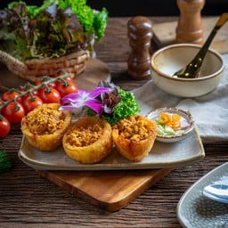 แกงกระหรี่ในผอบมัน