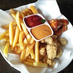 เฟรนฟราย&ไก่ป็อบ