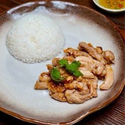 ข้าวไก่กระเทียม