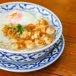 ข้าวต้มเครื่องกุ้งสับ