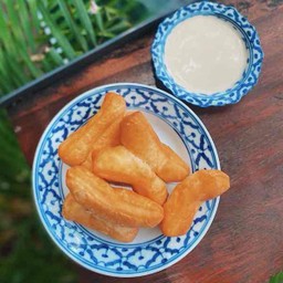 ปาท่องโก๋