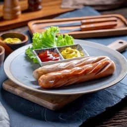 ไส้กรอกรวมย่าง 1 ชิ้น