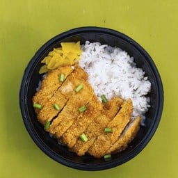 ข้าวไก่ทอดสไตล์ญี่ปุ่น