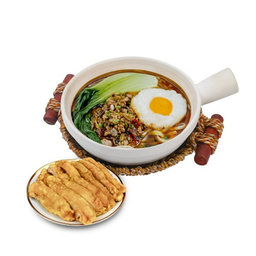 B2 บะหมี่หม้อดินหมูผักกาดดอง+น่องไก่ทอด NoodlesPork and Pickled Mustard Greens+Fried Chicken Leg(OL)