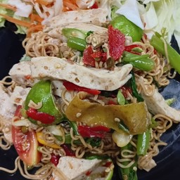 ตำมาม่าหมูยอ