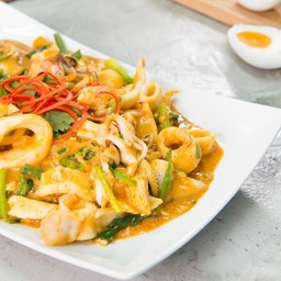 ข้าวปลาหมึกผัดไข่เค็ม