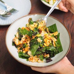 ใบเหลียงผัดไข่