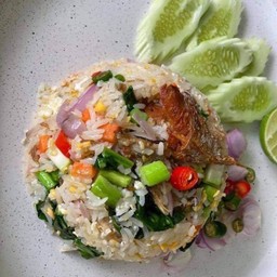 ข้าวผัดปลาเค็ม