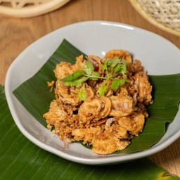 ปลาหมึกทอดกระเทียม