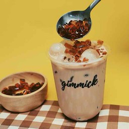 OOLONG MILK TEA WITH KOJAC