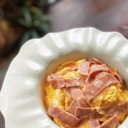 ข้าวไข่ข้นแฮม