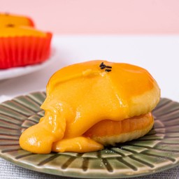 เปี๊ยะไข่เค็มลาวา21BAKE (กล่องละ 4 ลูก)