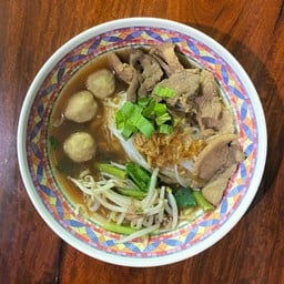ก๋วยเตี๋ยวหมู เลียง (น้ำข้น)