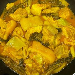 แกงเหลืองขาหมูผักกาดดอง ( เป็นกับ )