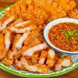 สามชั้นทอดงา