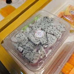 แก้วมังกร ปอกพร้อมทานขนาดกล่อง 500 ml