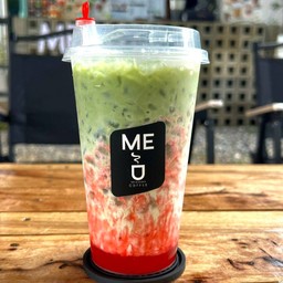 มัทฉะลาเต้สตอเบอรี่