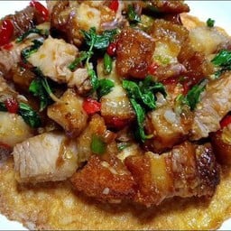 ร้านข้าวกระเพราพริกแห้ง