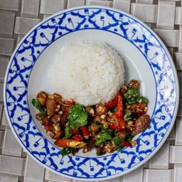 ข้าวกะเพราหมูสามชั้นทอด