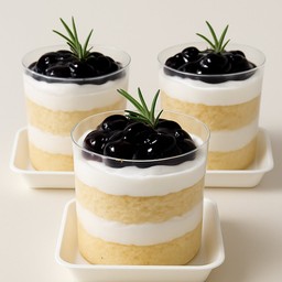 เค้กบลูเบอรี่ครีมสด